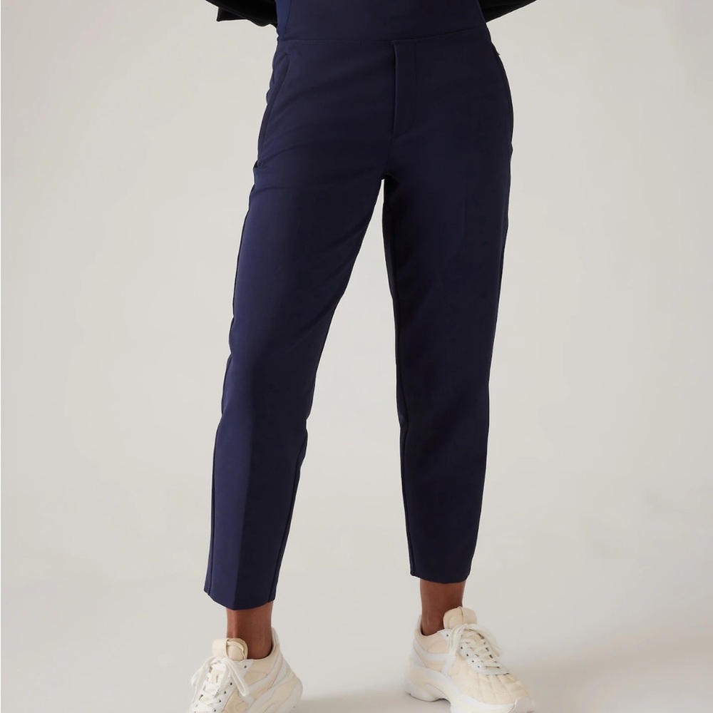 Athleta endless pants in navy blue.